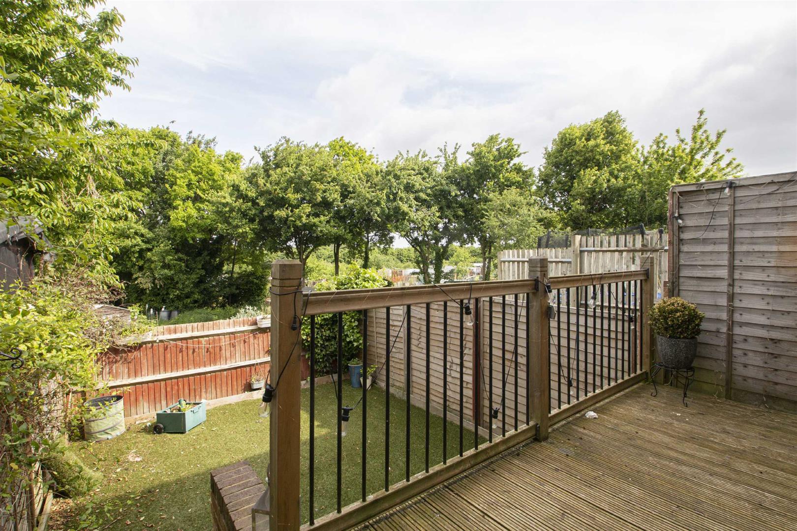 Holyhead Crescent, Tattenhoe, Milton Keynes